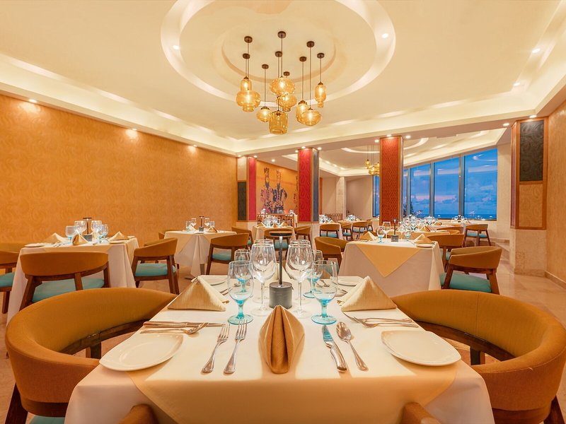 GR Caribe By Solaris Deluxe Resort 20 - Restaurant