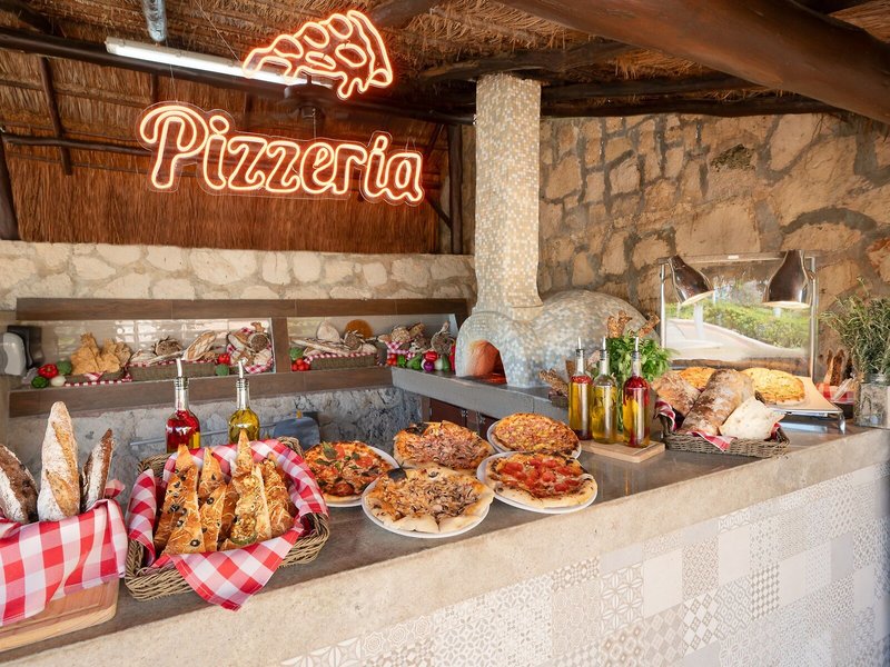 GR Caribe By Solaris Deluxe Resort 22 - Restaurant