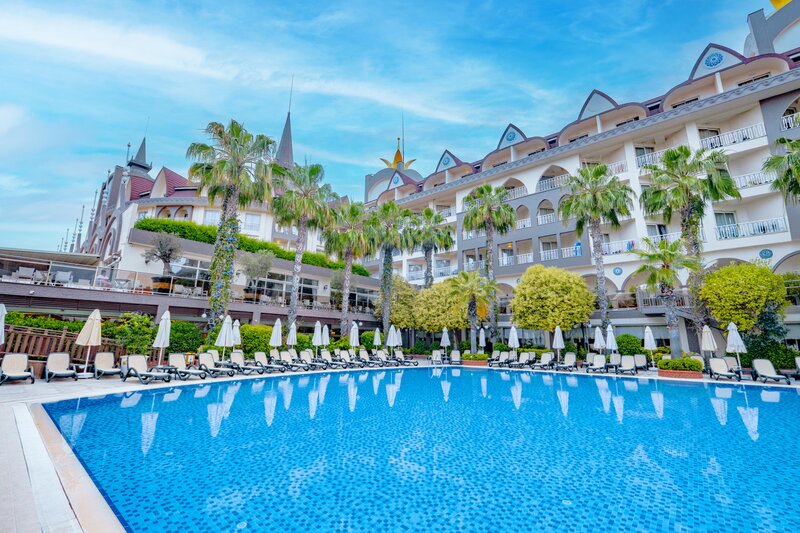 Side Crown Palace 11