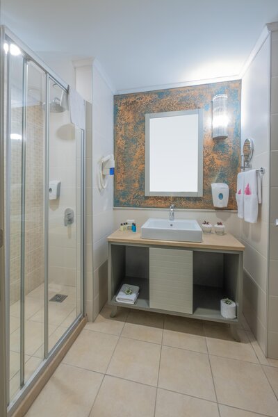 Side Crown Palace 17