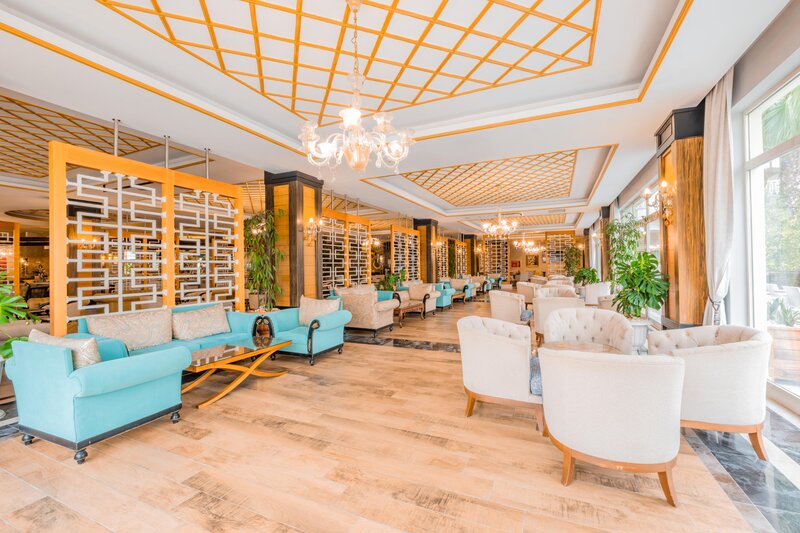 Side Crown Palace 27