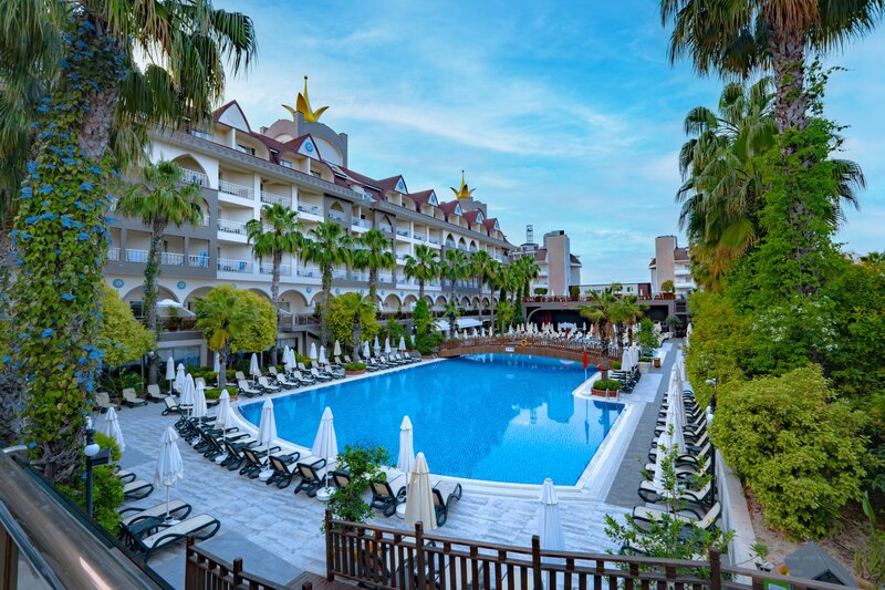 Side Crown Palace 34