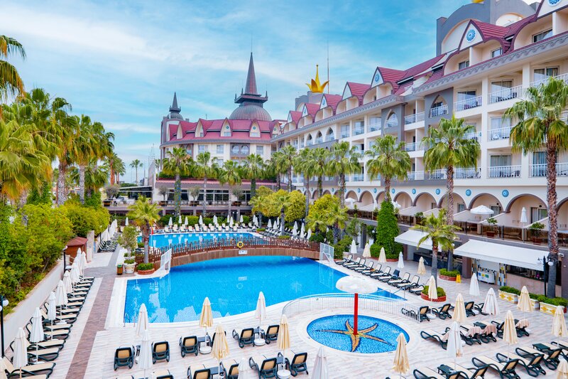 Side Crown Palace 36