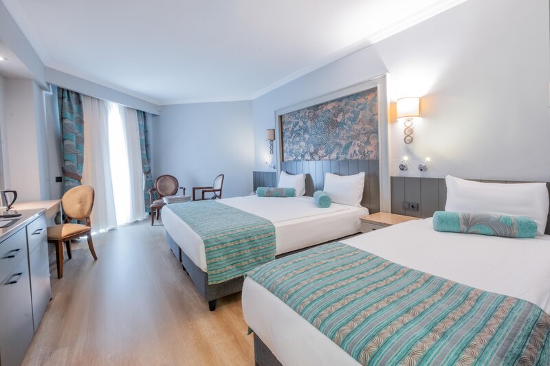 Side Crown Palace 49