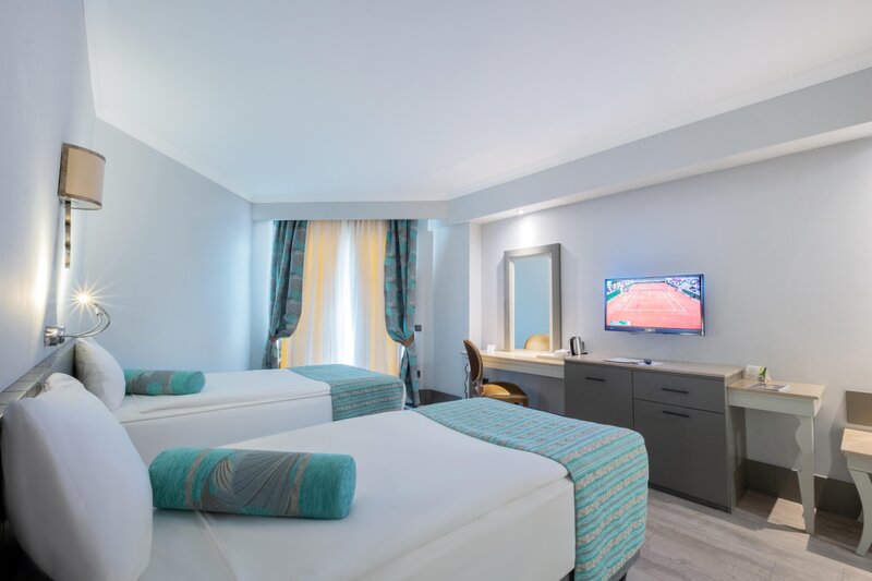 Side Crown Palace 56