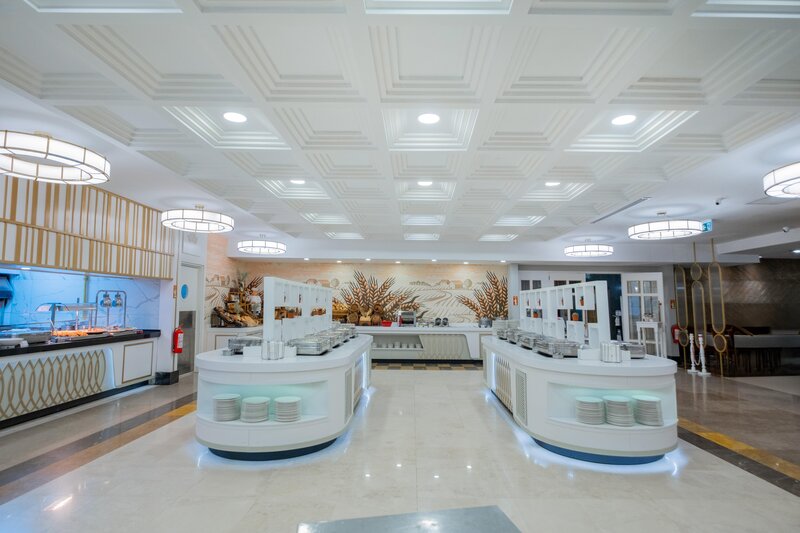 Side Crown Palace 63