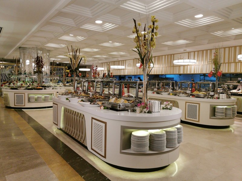 Side Crown Palace 13