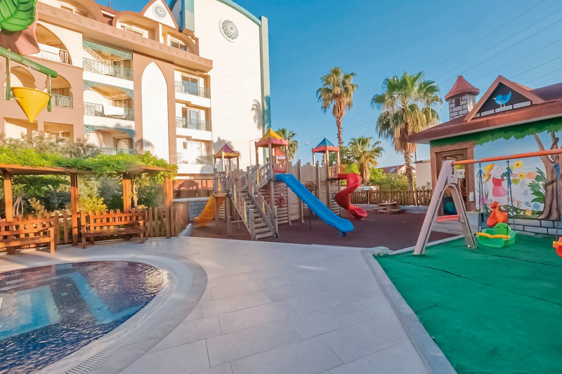 Side Crown Palace 11