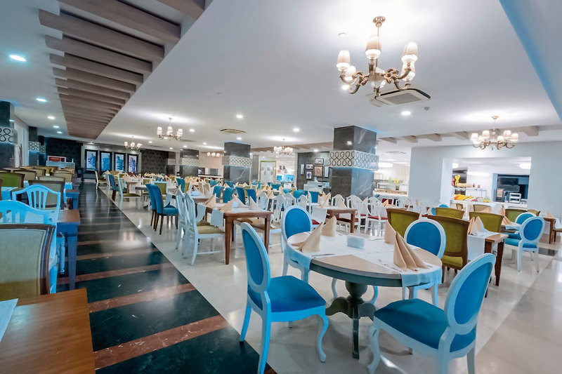 Side Crown Palace 16