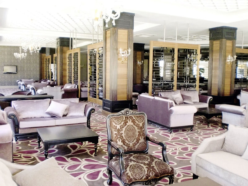 Side Crown Palace 7