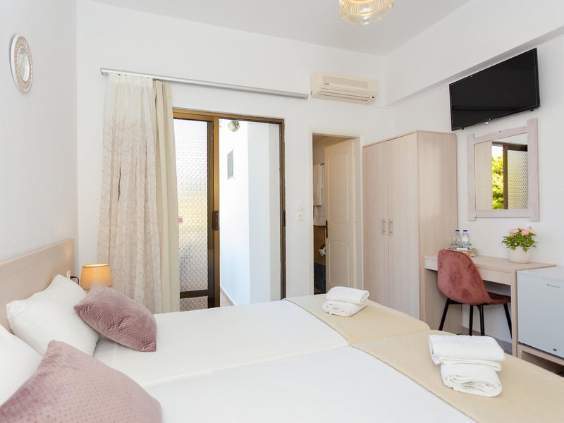 Varelis Hotel 22
