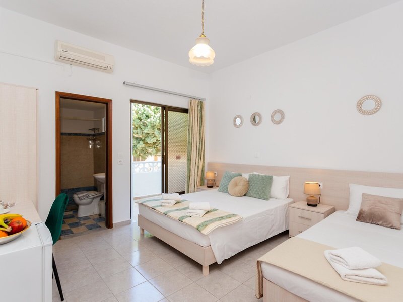 Varelis Hotel 26
