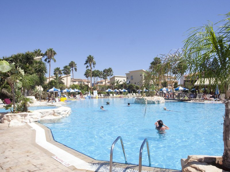 Makronisos Holiday Village 6