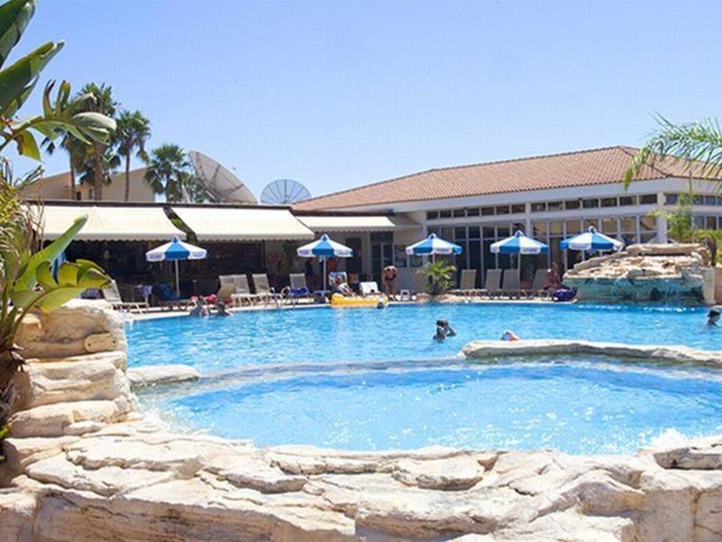 Makronisos Holiday Village 10