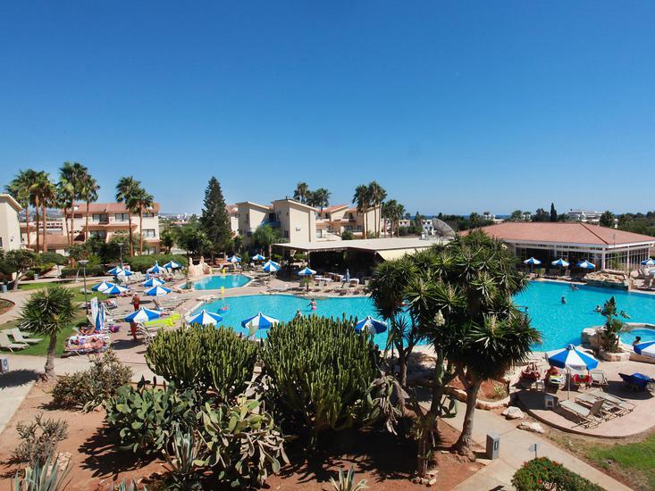 Makronisos Holiday Village 1