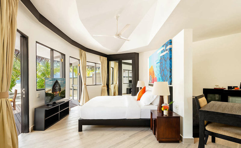 Angsana Velavaru 10