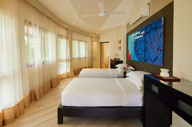 Angsana Velavaru 12