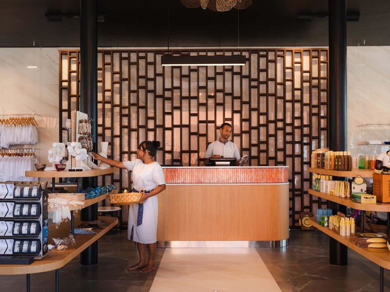 Veligandu Island Resort 10