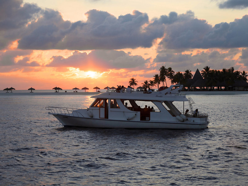 Veligandu Island Resort 19