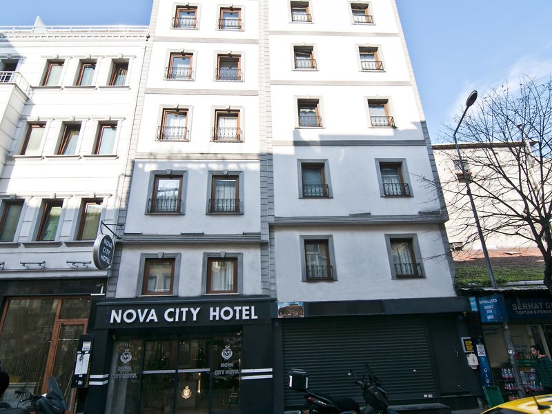 Nova City Hotel