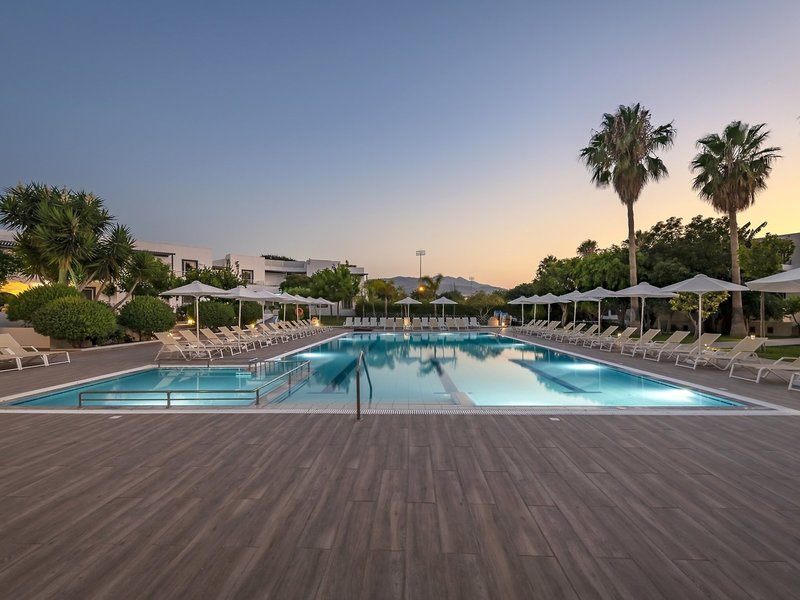 Alexandra Beach Hotel 2