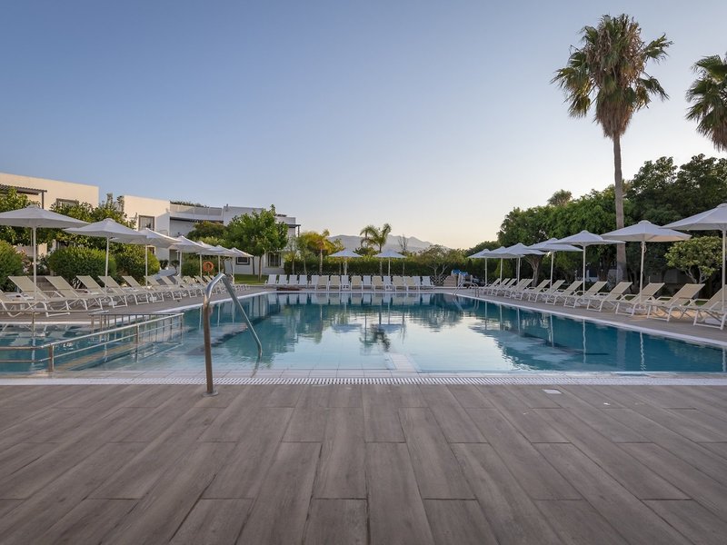 Alexandra Beach Hotel 4