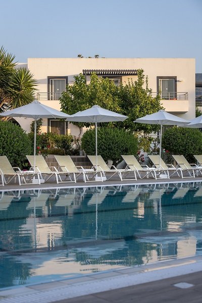 Alexandra Beach Hotel 5