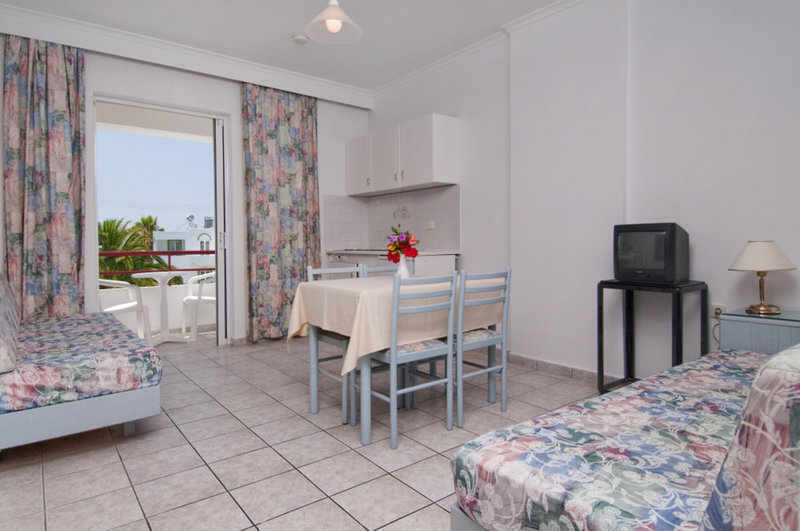 Alexandra Beach Hotel 6