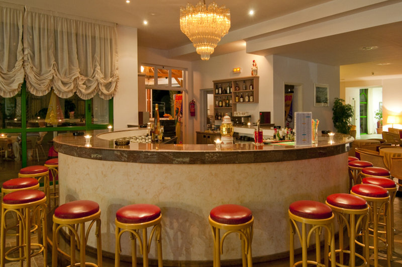 Alexandra Beach Hotel 9