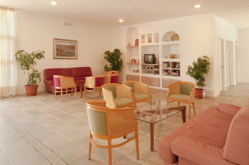 Alexandra Beach Hotel 10