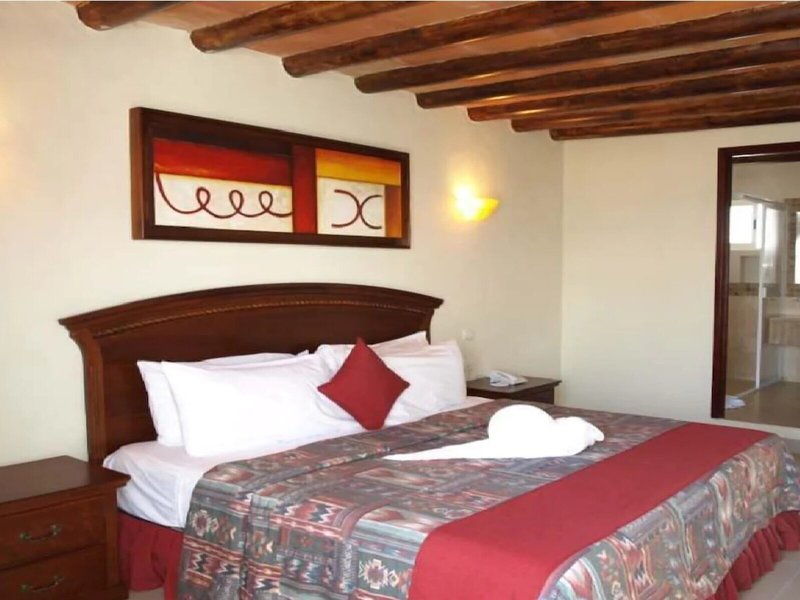 El Campanario Hotel & Estudios 14