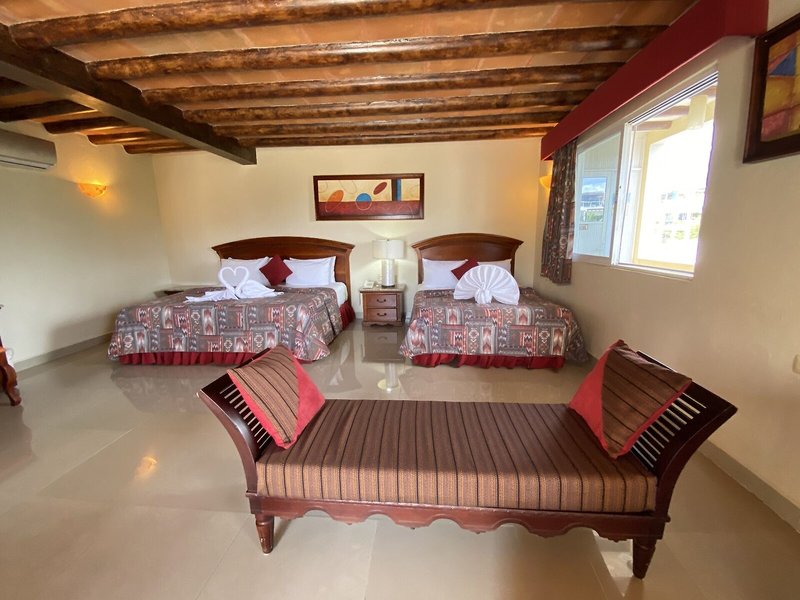 El Campanario Hotel & Estudios 15