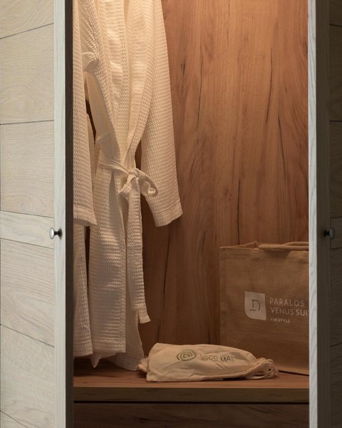 Paralos Venus Suites 15