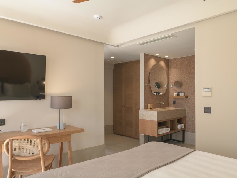 Paralos Venus Suites 48