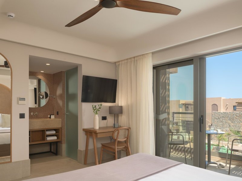 Paralos Venus Suites 50