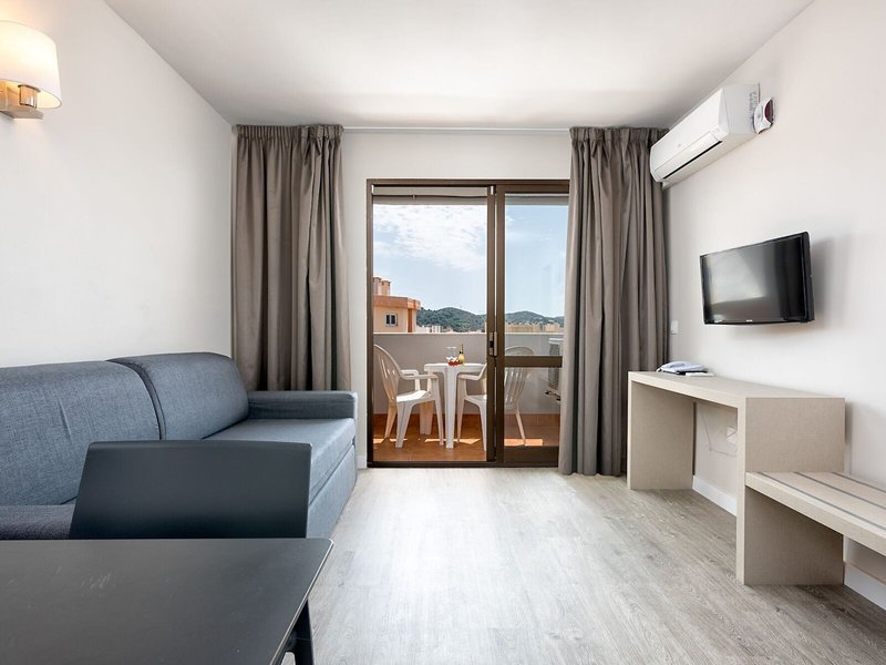 Veramar Aparthotel 33