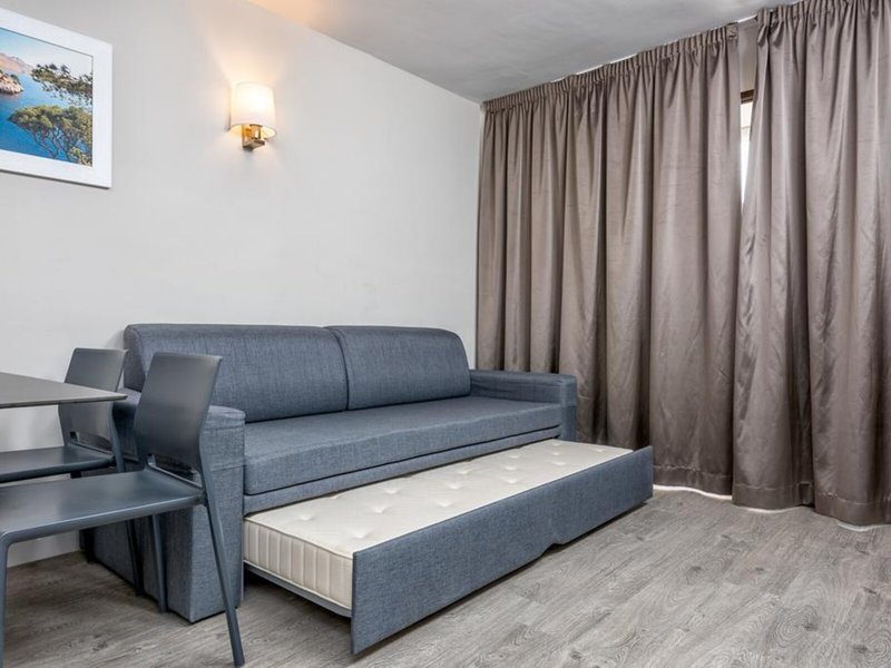 Veramar Aparthotel 50