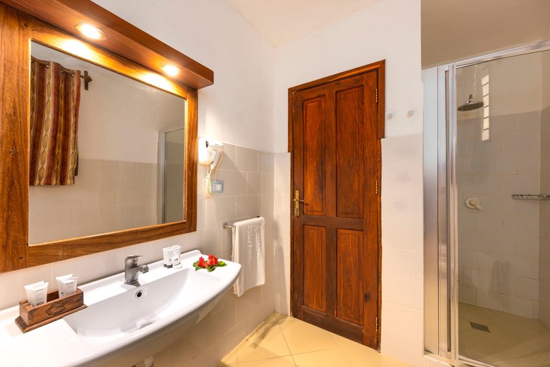 Uroa Bay Beach Resort 18