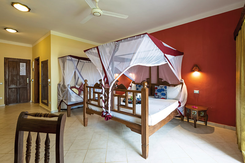 Uroa Bay Beach Resort 13