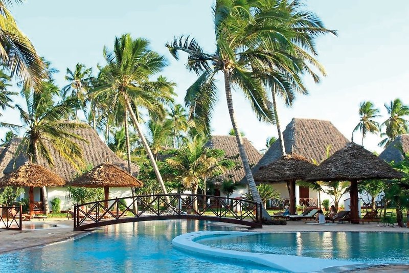 Uroa Bay Beach Resort 1