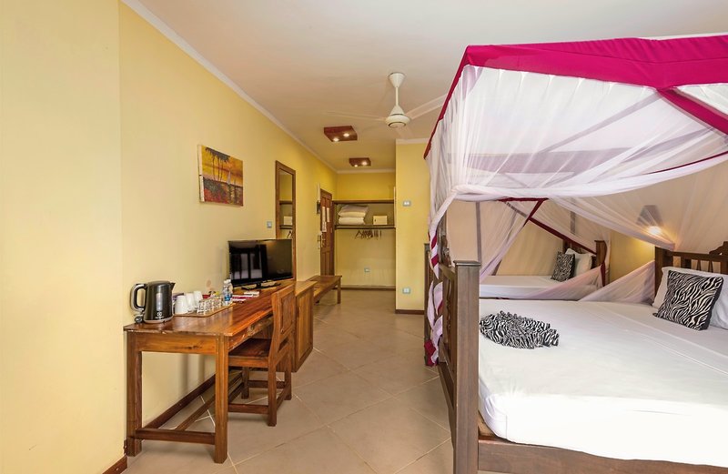 Uroa Bay Beach Resort 15