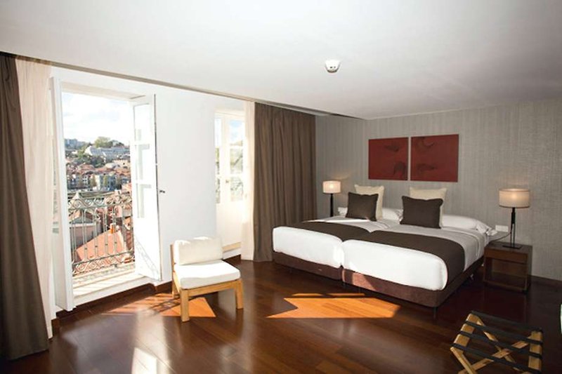 Carris Porto Ribeira 25