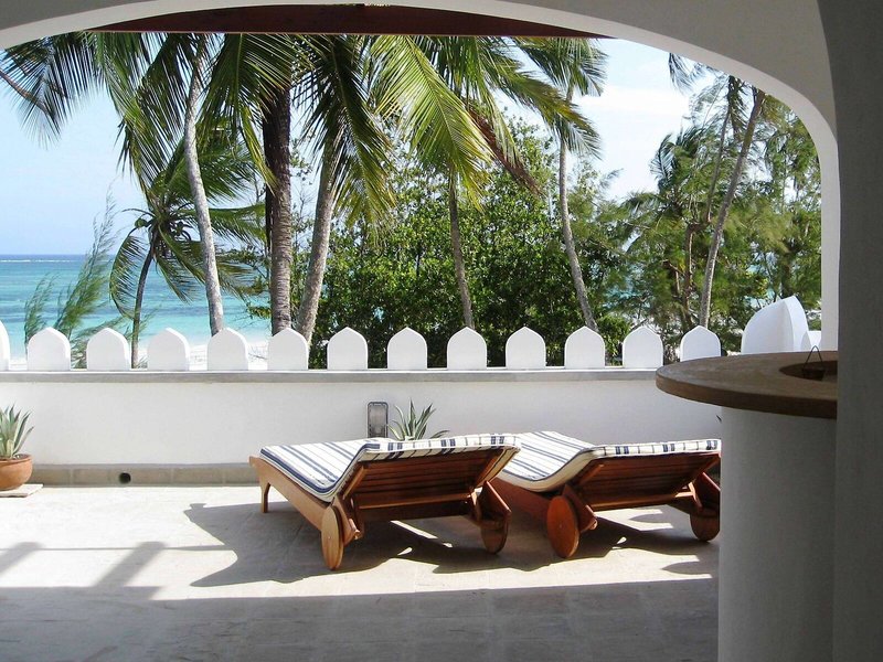 Lantana Galu Beach 1