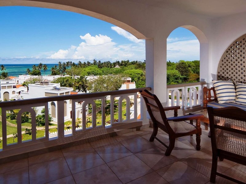 Lantana Galu Beach 5