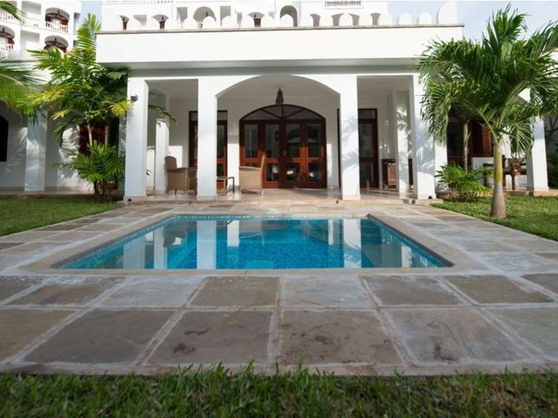 Lantana Galu Beach 12