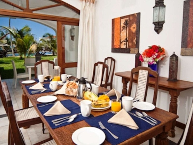 Lantana Galu Beach 26