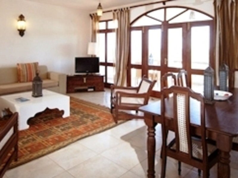 Lantana Galu Beach 46