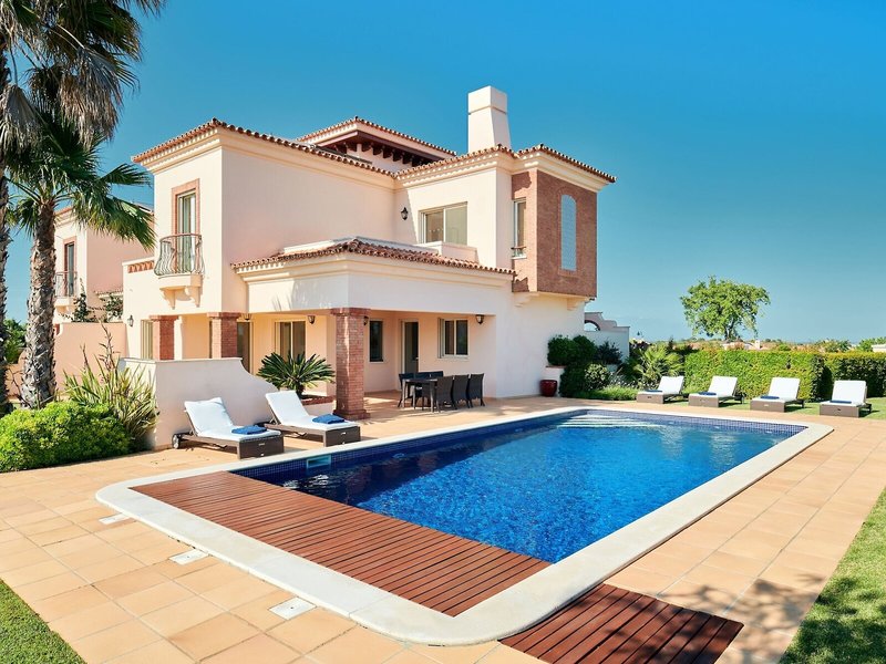 Monte Rei Golf & Country Club 11