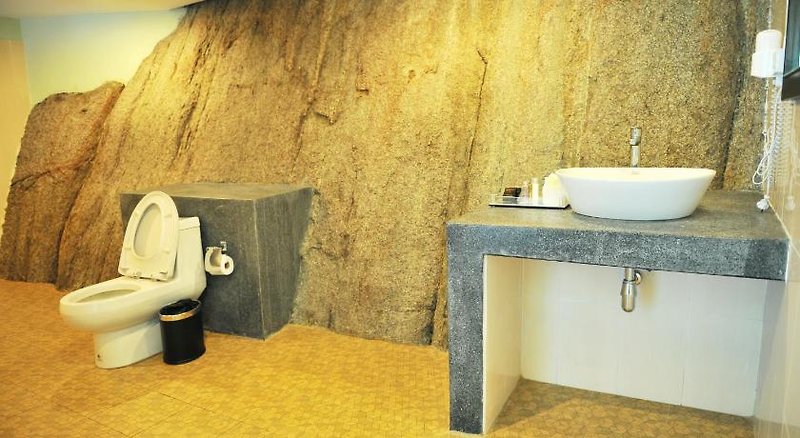 Koh Tao Beach Club 1 - Bathroom Example
