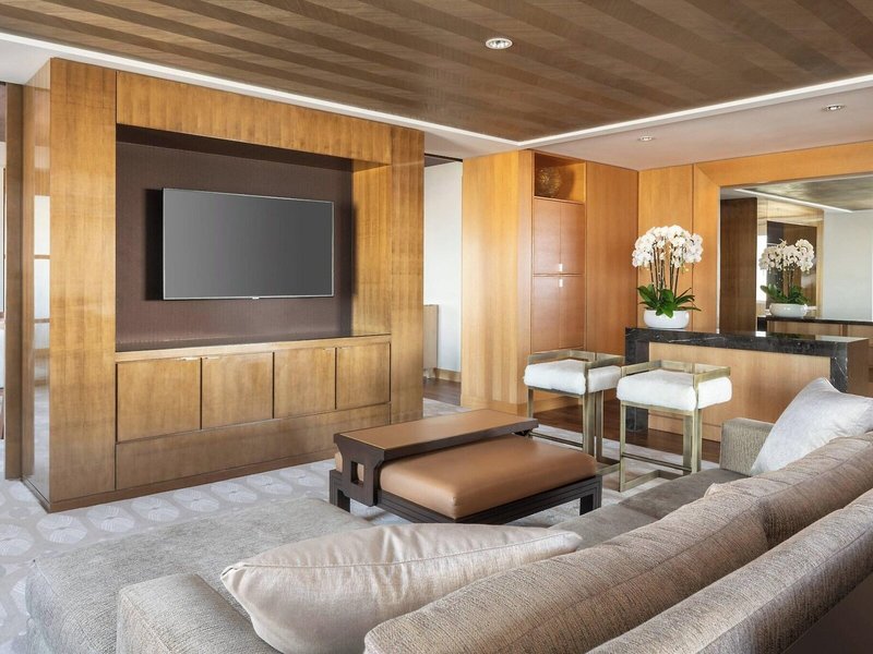 The Ritz-Carlton Los Angeles 11